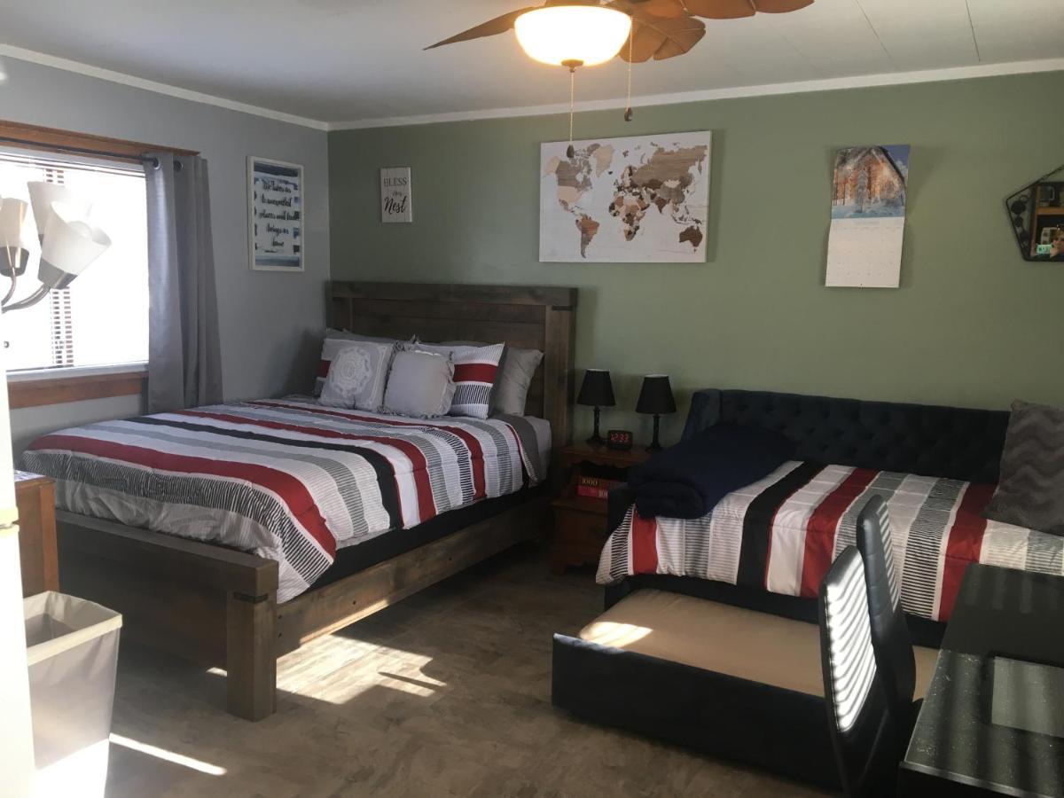 Home Away From Home, Recently Renovated North Troy المظهر الخارجي الصورة