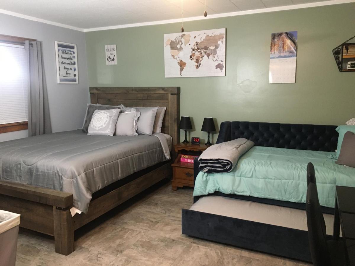 Home Away From Home, Recently Renovated North Troy المظهر الخارجي الصورة