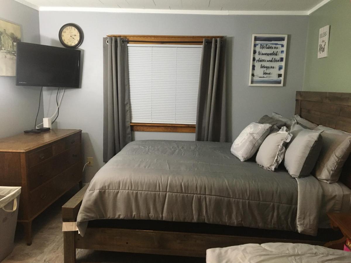 Home Away From Home, Recently Renovated North Troy المظهر الخارجي الصورة